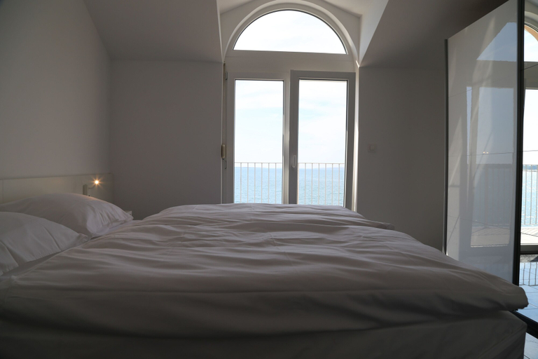 Bedroom 3, mk | apartments nin, Nin