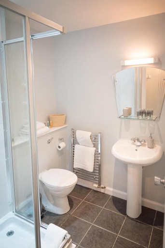 Bathroom, Glenarch House, Midlothian