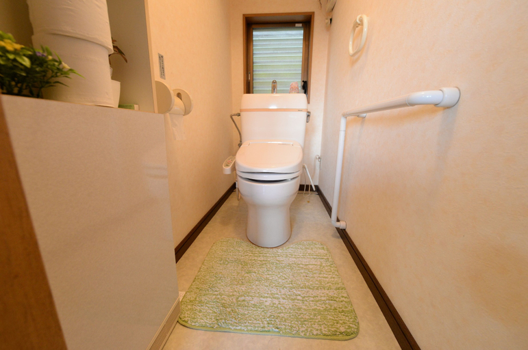 Bathroom 4, Full House Kimiko, Kasagi