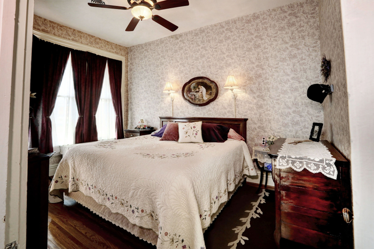 Bedroom 2, Barrister's Bed & Breakfast, Seneca
