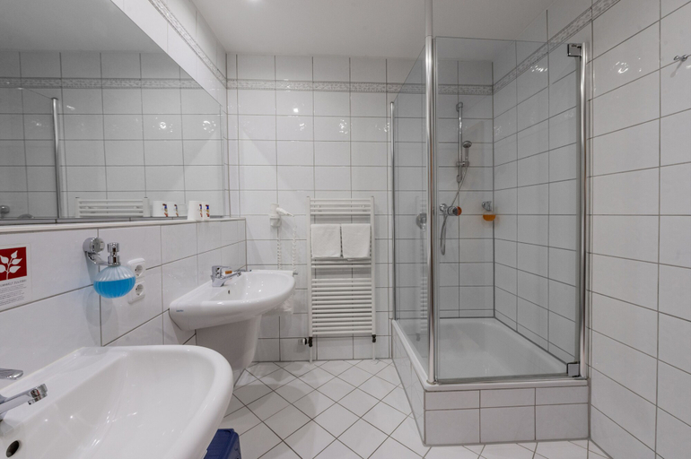 Bathroom 5, Familotel Familienklub Krug, Bayreuth