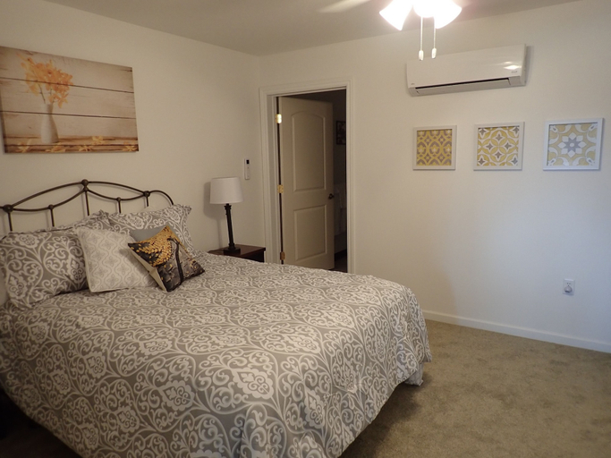 Bedroom 2, Pleasant Grove Inn, Greene