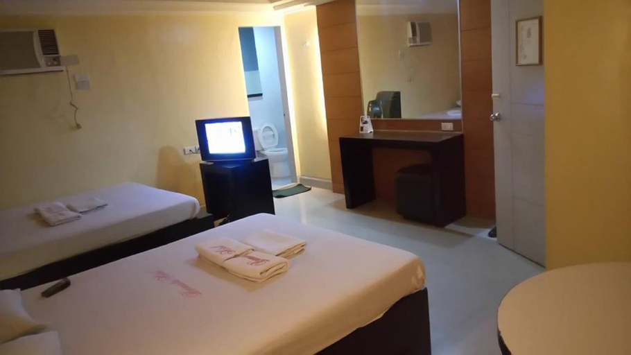 Bedroom 4, Bermuda Hotel and Restaurant, Mandaluyong