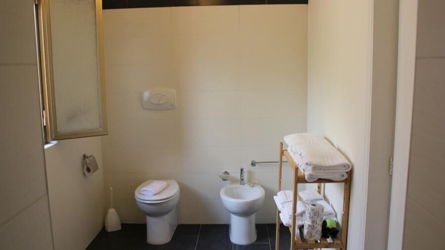 Bathroom 4, Spiaggiabella Resort, Lecce