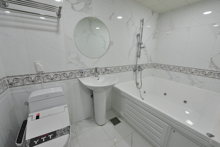 Bathroom 4, Ytt Motel, Busanjin