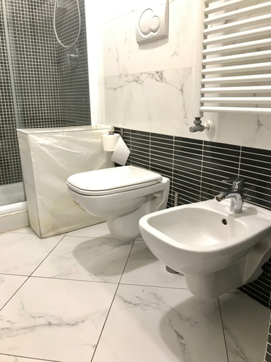 Others 5, Sarpi Apartment, Milano