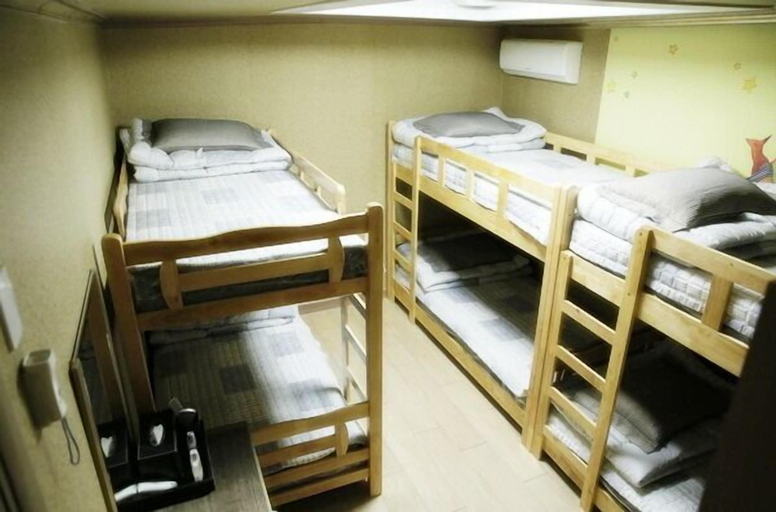 Bedroom 3, Moiri Guesthouse - Hostel, Yeosu