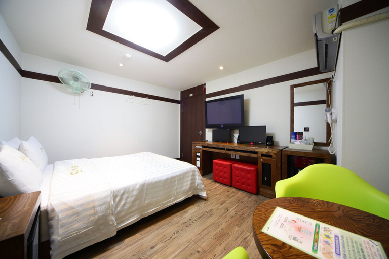 Bedroom 2, Castle Motel Iksan, Iksan