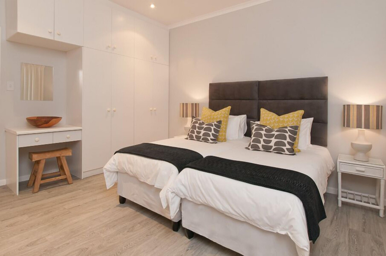 Bedroom 3, On The Rocks, Overberg