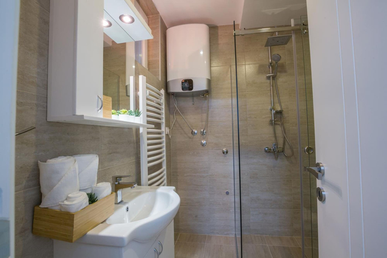Bathroom 3, Thomas Residence, Belgrade