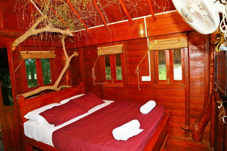 Bedroom 2, Lake Villa Resort, Thissamaharama