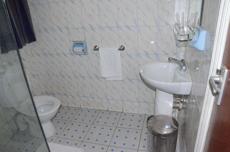 Bathroom 3, Tents Hotel, Embakasi South