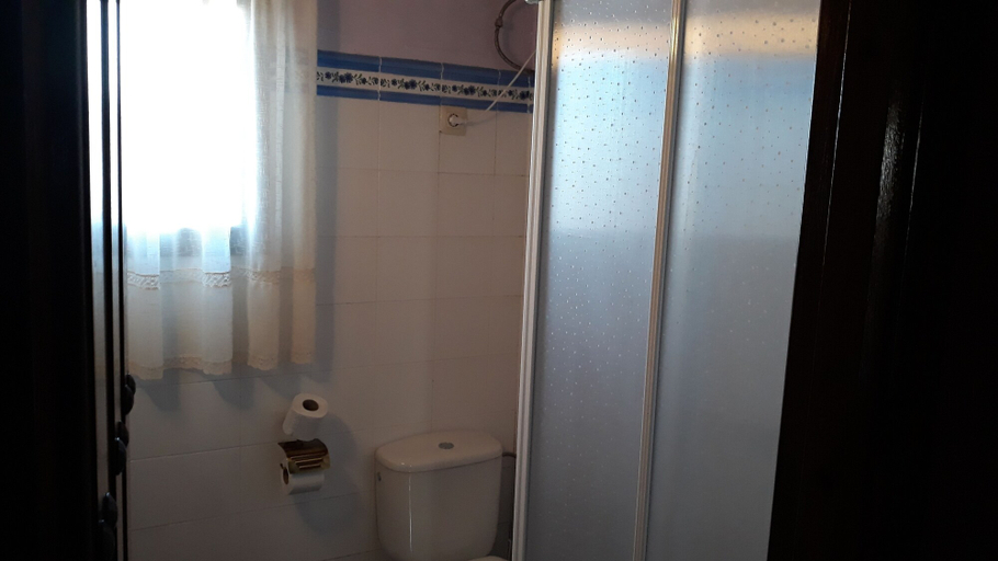 Bathroom 4, La Casa del Marqués, Toledo