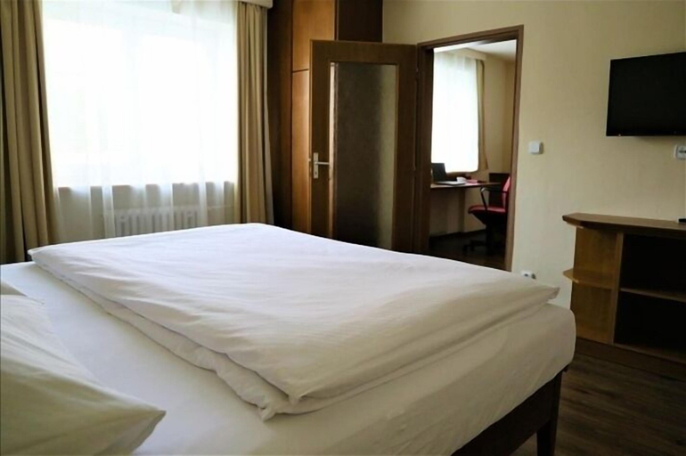 Bedroom 2, Hotel Baltaci U Náhonu, Zlín