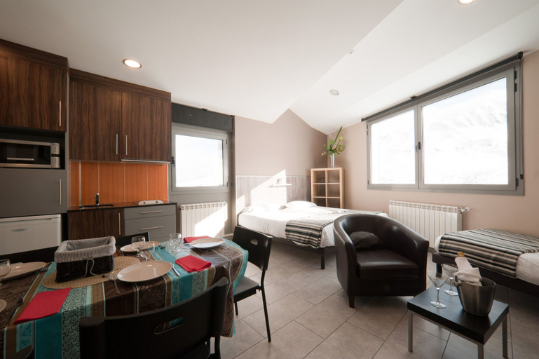 Bedroom 3, Aparthotel Les Olimpiades, Pyrénées-Orientales