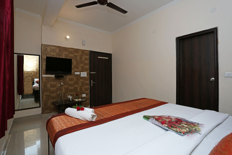 Bedroom 2, Hotel Avalon, Delhi