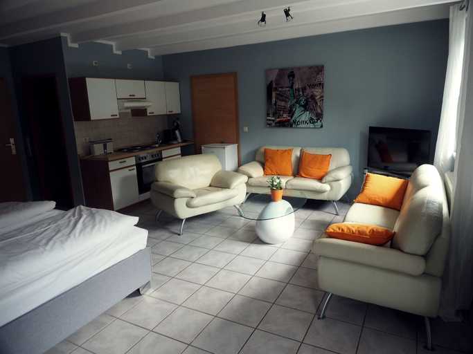Bedroom 4, Aparthotel Sarstedter Hof, Hildesheim