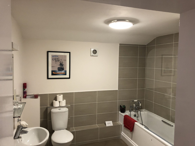 Bathroom 5, Cherry Tree Pub, Suffolk