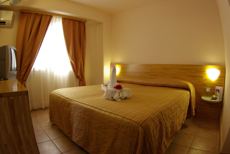 Bedroom 3, Villaggio Albatros, Foggia
