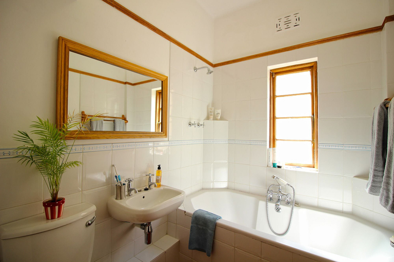 Bathroom 4, 6 Chester Court, City of Cape Town