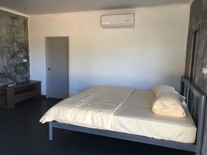 Bedroom 4, Music Khao Kho, Khao Kho