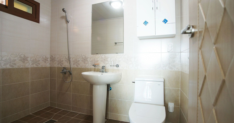 Bathroom 4, Oasis Pension, Seogwipo