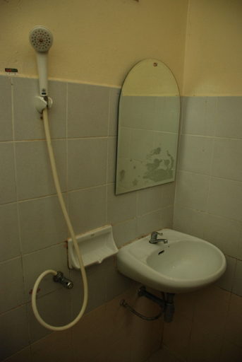 Bathroom 4, Baan Khun Nong, Muang Phetchaburi