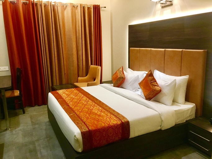 Bedroom 4, Hotel Abhinav International, Varanasi