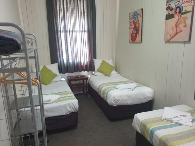 Bedroom 2, Exchange Hotel Toogoolawah, Esk