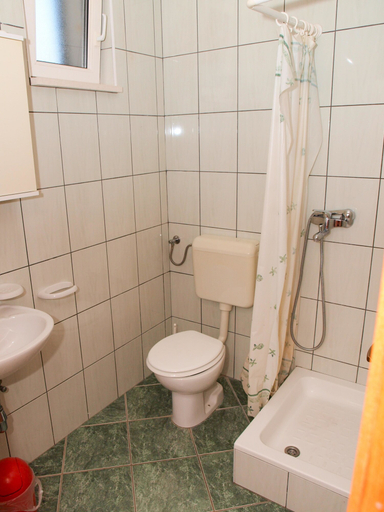 Bathroom 4, Apartments Šantić, Postira