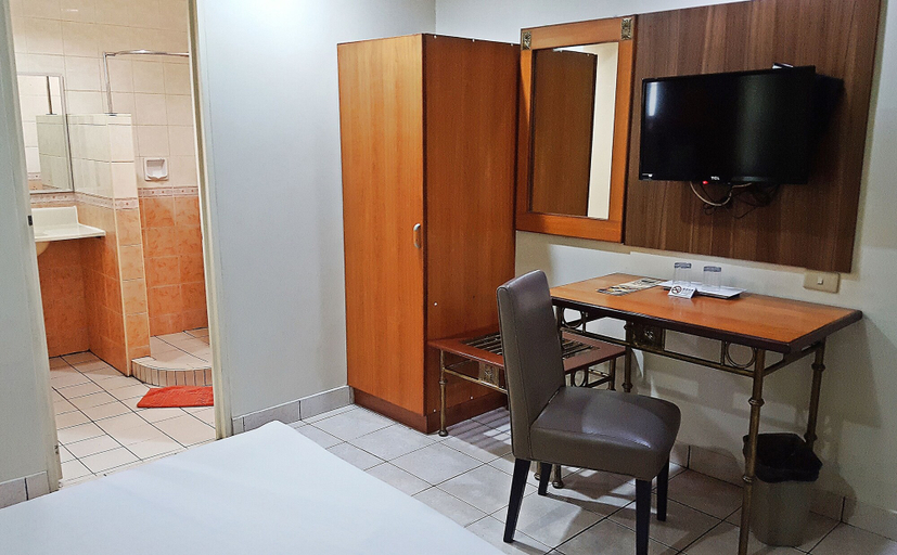 Bedroom 3, Golden Valley Hotel, Cebu City