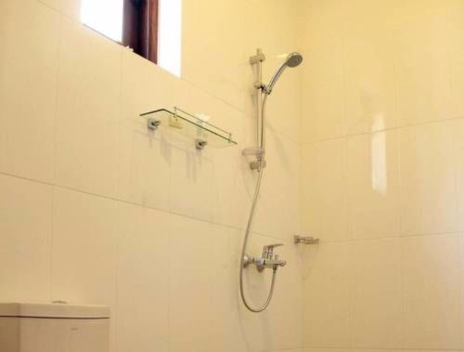 Bathroom 4, Hideaway Lodge, Tangalle