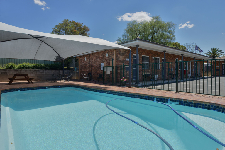 Sport & Beauty 5, Cadman Motor Inn & Apartments, Tamworth Regional - Pt A