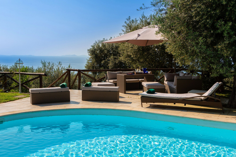 Sport & Beauty 4, Romantic Rooftop Apartment with Pool&Terrace, Napoli