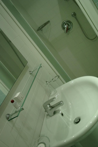 Bathroom 4, Gala, Pesaro E Urbino