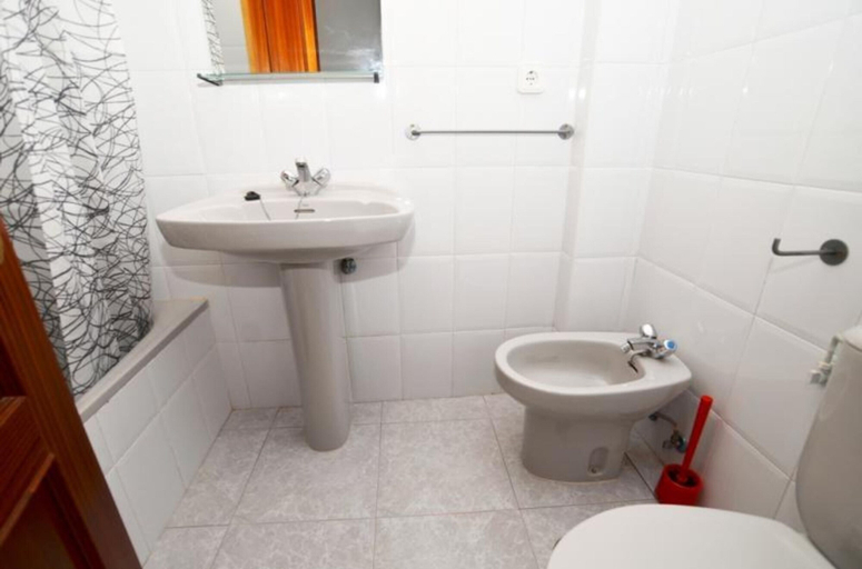 Bathroom 3, Apartment in Isla, Cantabria 102777 by MO Rentals, Cantabria