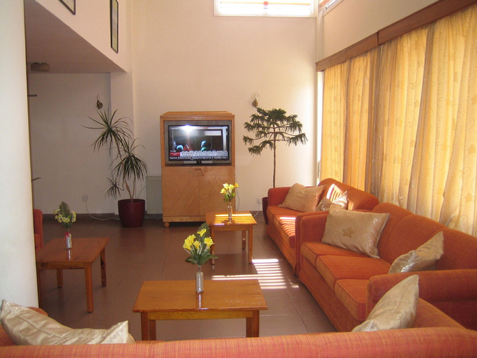 Others 5, Onisillos Hotel, Larnaca