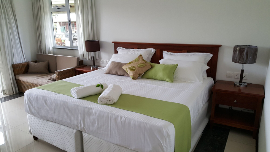 Bedroom 2, Bambous River Lodge