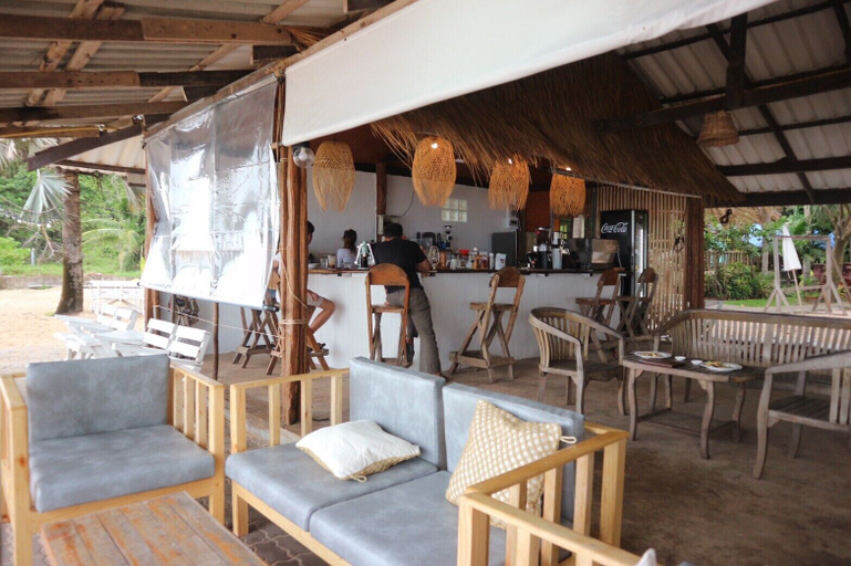 Food & Drinks 5, Baanboonpetch Resort, Klaeng