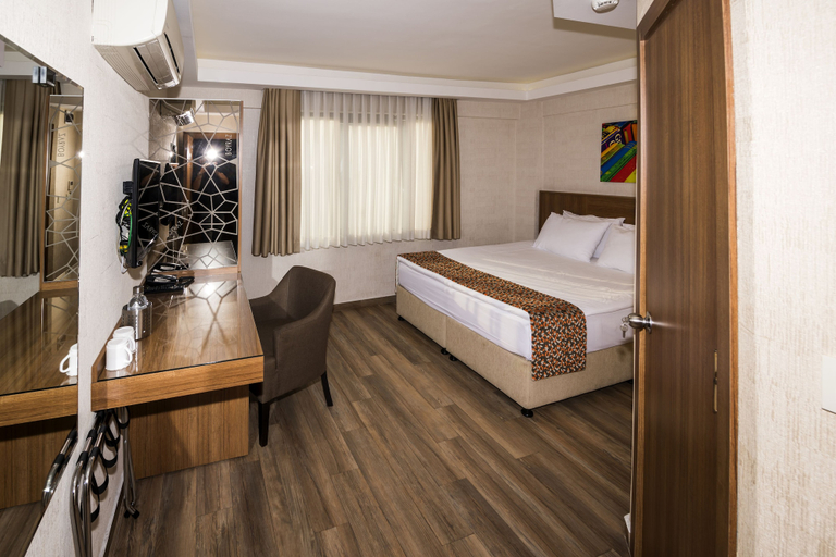 Bedroom 4, B Guest Hotel, Fatih