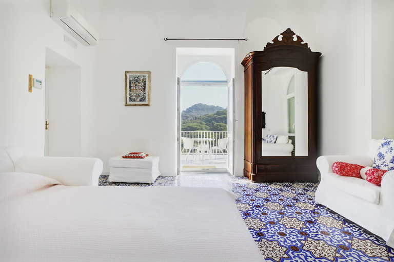 Bedroom 3, Suite Villa Carolina, Napoli