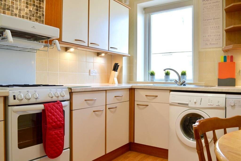 Others 5, Crags View Apartment, Edinburgh