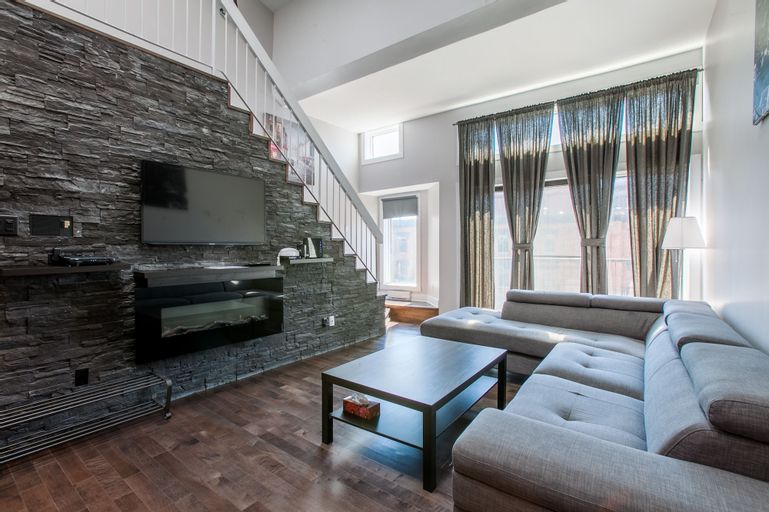 LMVR - The Sherbrooke, Montréal