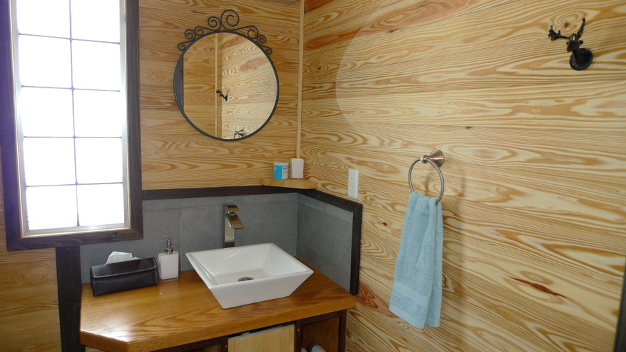 Bathroom, Ryder's House, Hakuba