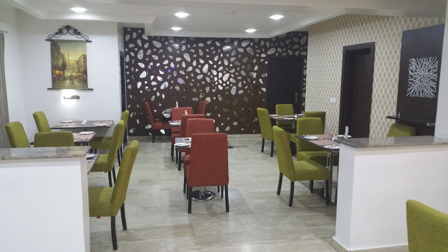Food & Drinks 5, Polo Court Hotel, Obio/Akp
