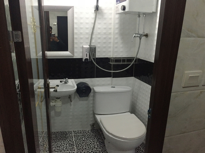 Bathroom 5, Hostel Venus, Kowloon