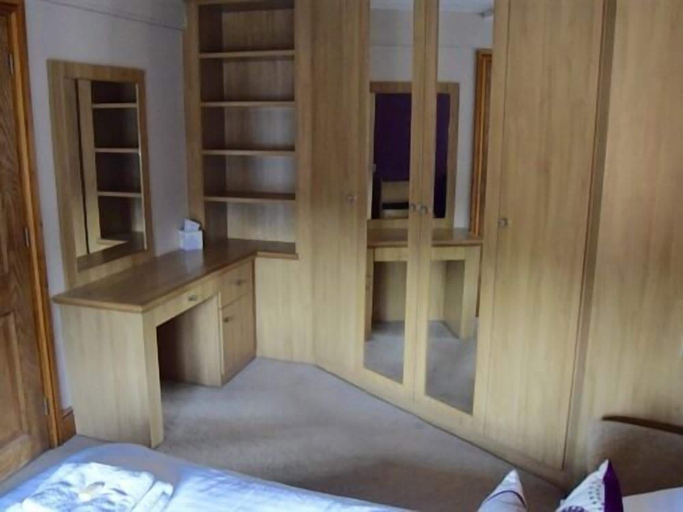Bedroom 2, The George Hotel, Shropshire