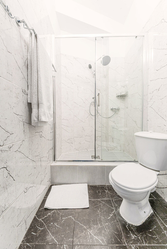 Bathroom 3, Khalva Hotel, Eastern