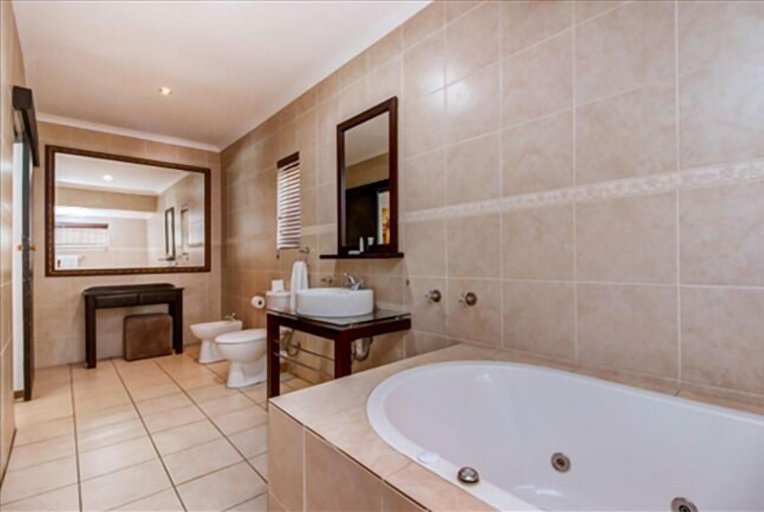 Bathroom 4, Dalberry Guest House, City of Johannesburg