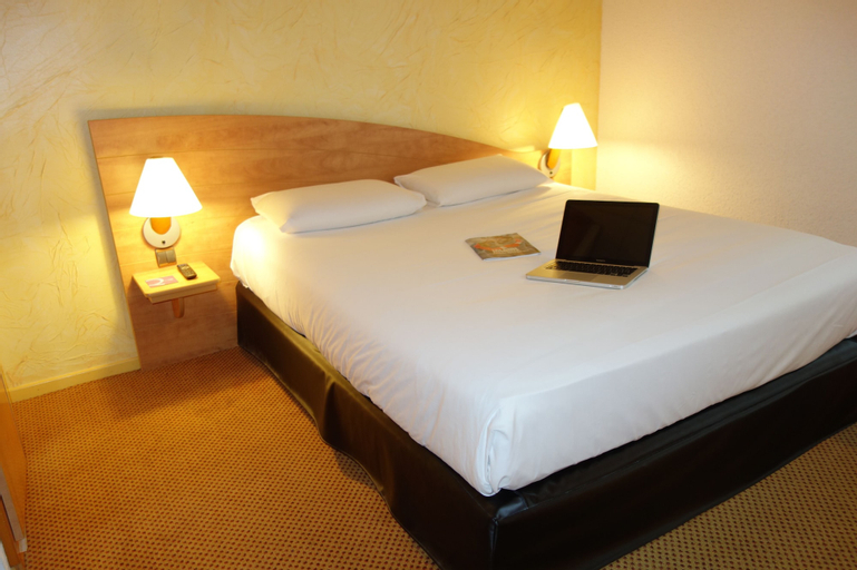 Bedroom 4, Mercure Epinal Centre, Vosges